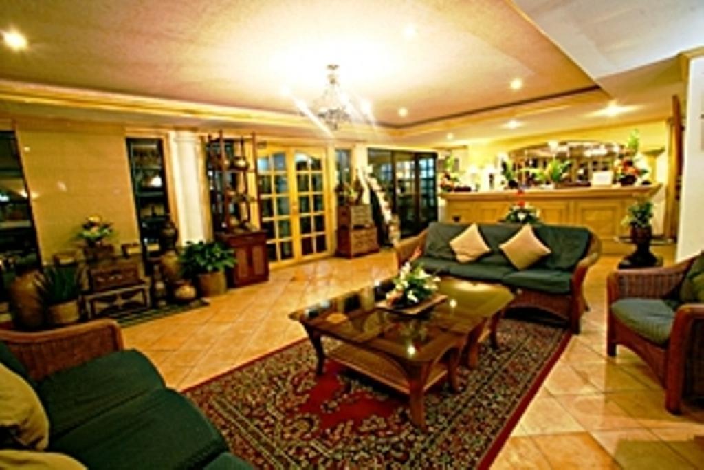 Villa Margarita Hotel Davao ภายนอก รูปภาพ